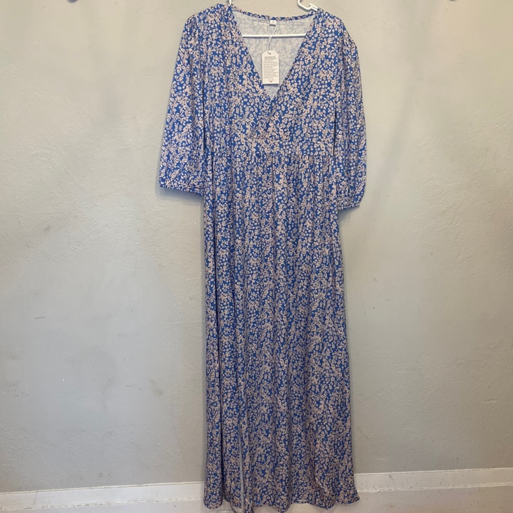 NWT Made with ♥️ Maxi Dress Size L Blue with Floral Design